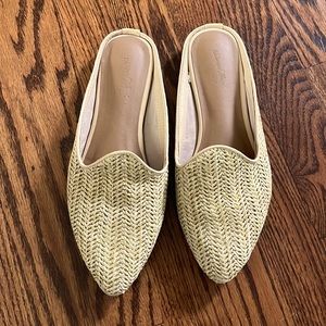 NWOT beige woven mules